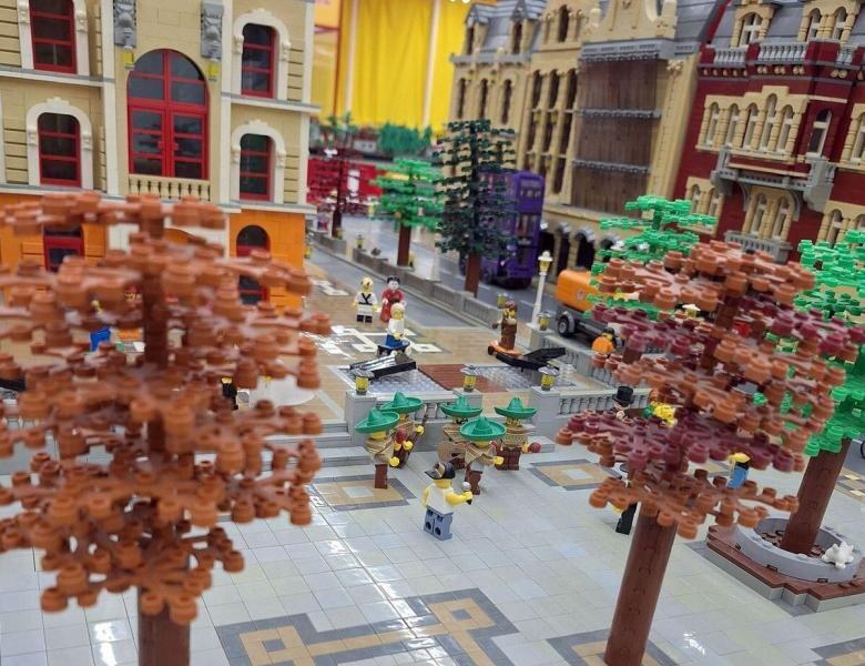 Mammut KockaShow LEGO belváros